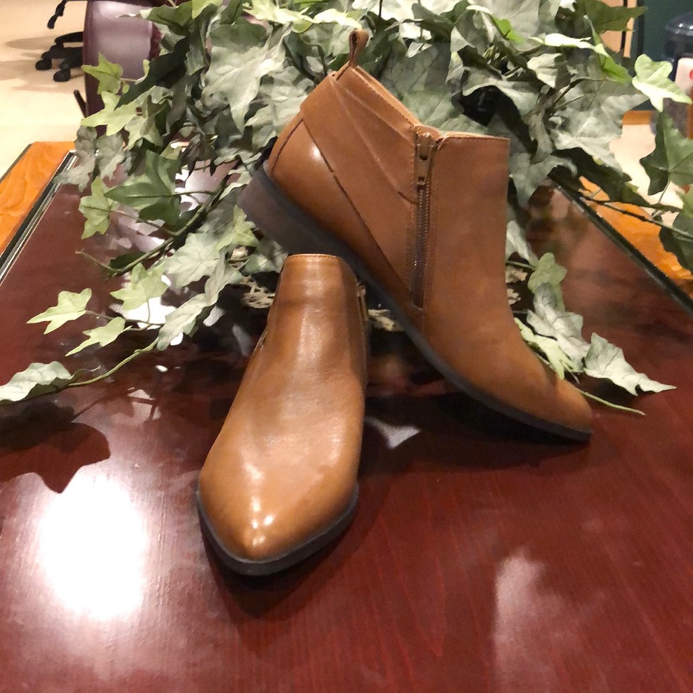 Easy spirit ankle boots